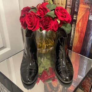 Ladies THE FLEXX PATEN LEATHER BOOTIES